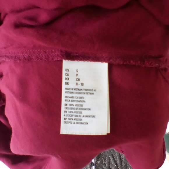 American Eagle Burgundy Boho 3/4 Sleeve Embroidered Lace Up Top sz S - Picture 6 of 6